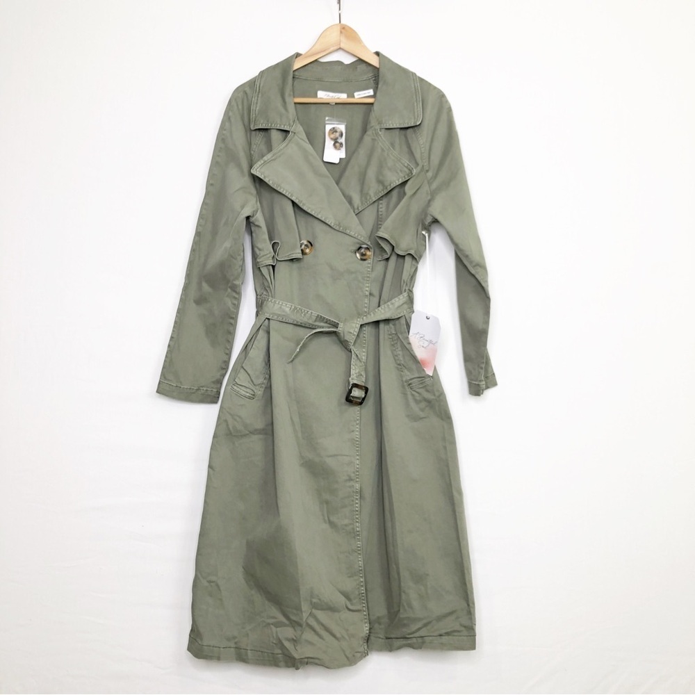 A beautiful Soul, olive green belted Trenchcoat